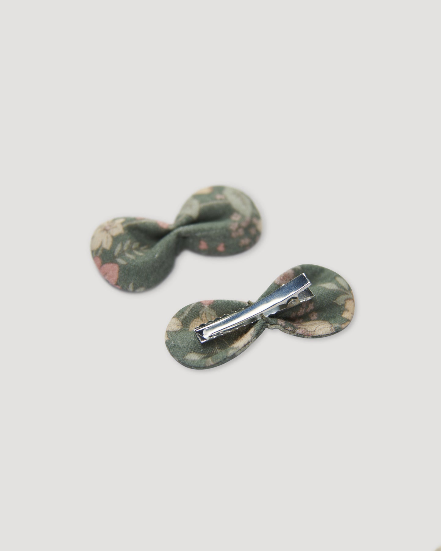 Penelope Alligator Clip - Autumn Bloom Soft Green