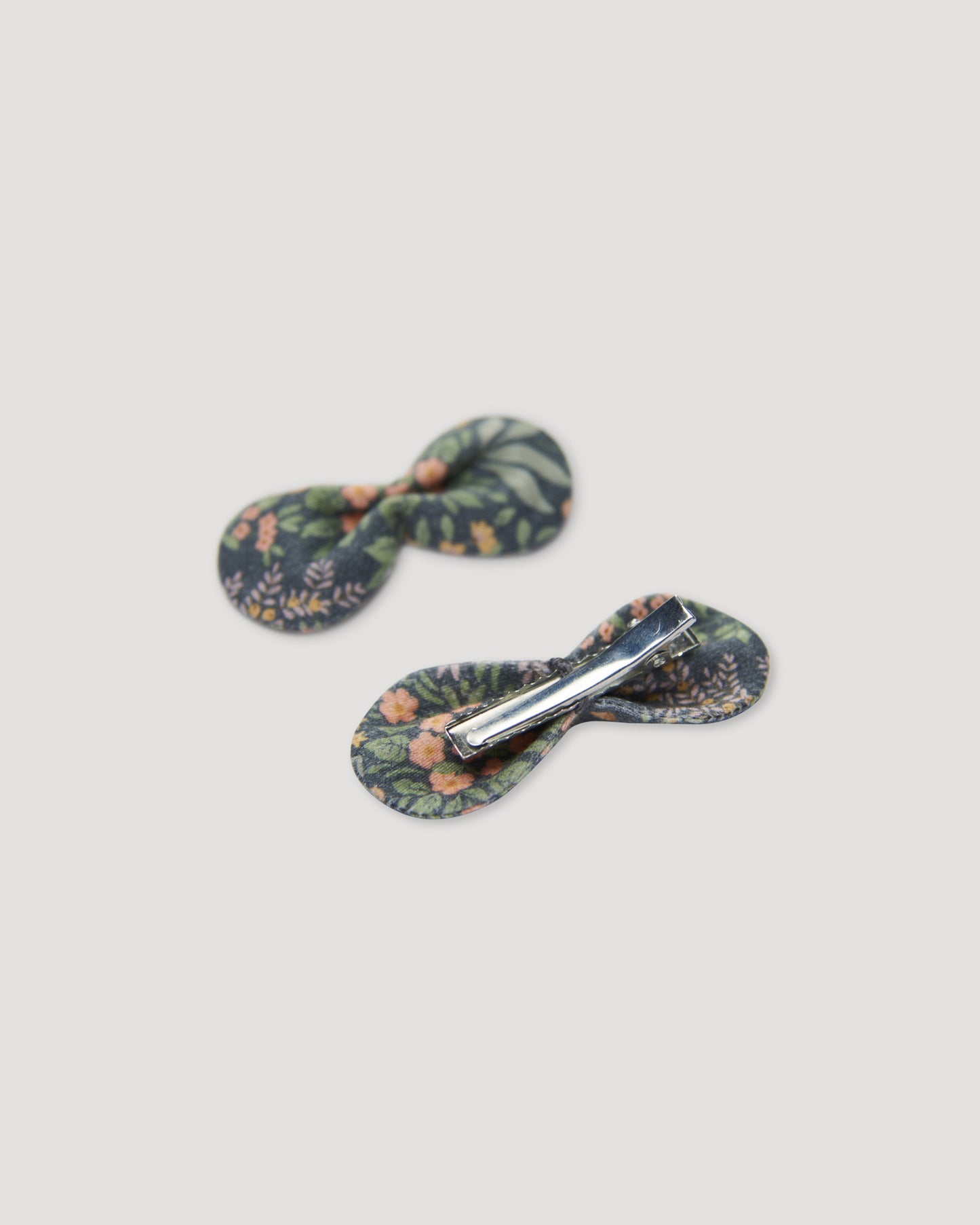 Penelope Alligator Clip - Autumn Garden Greyish Blue
