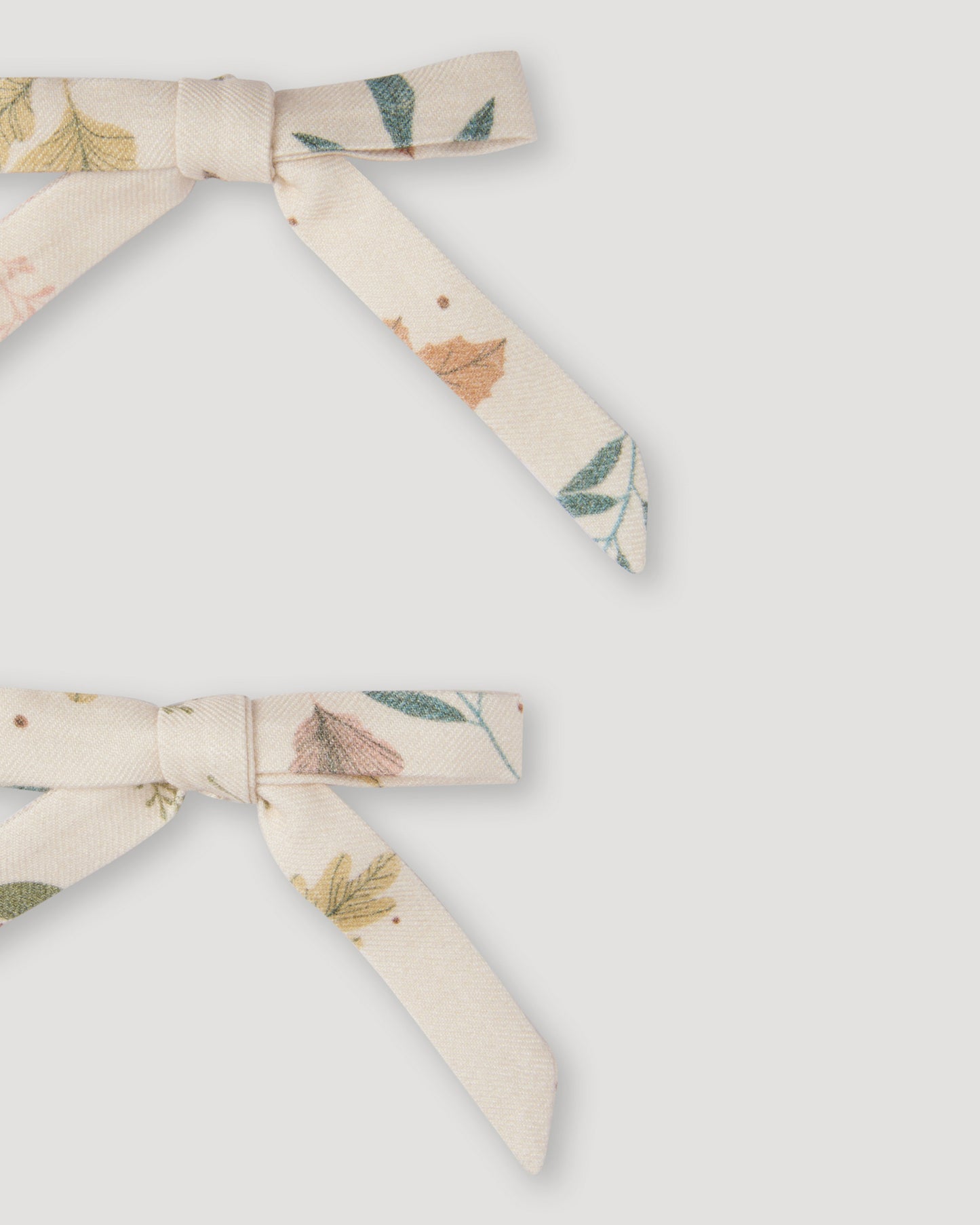 Grace clip- Falling Leaves Beige
