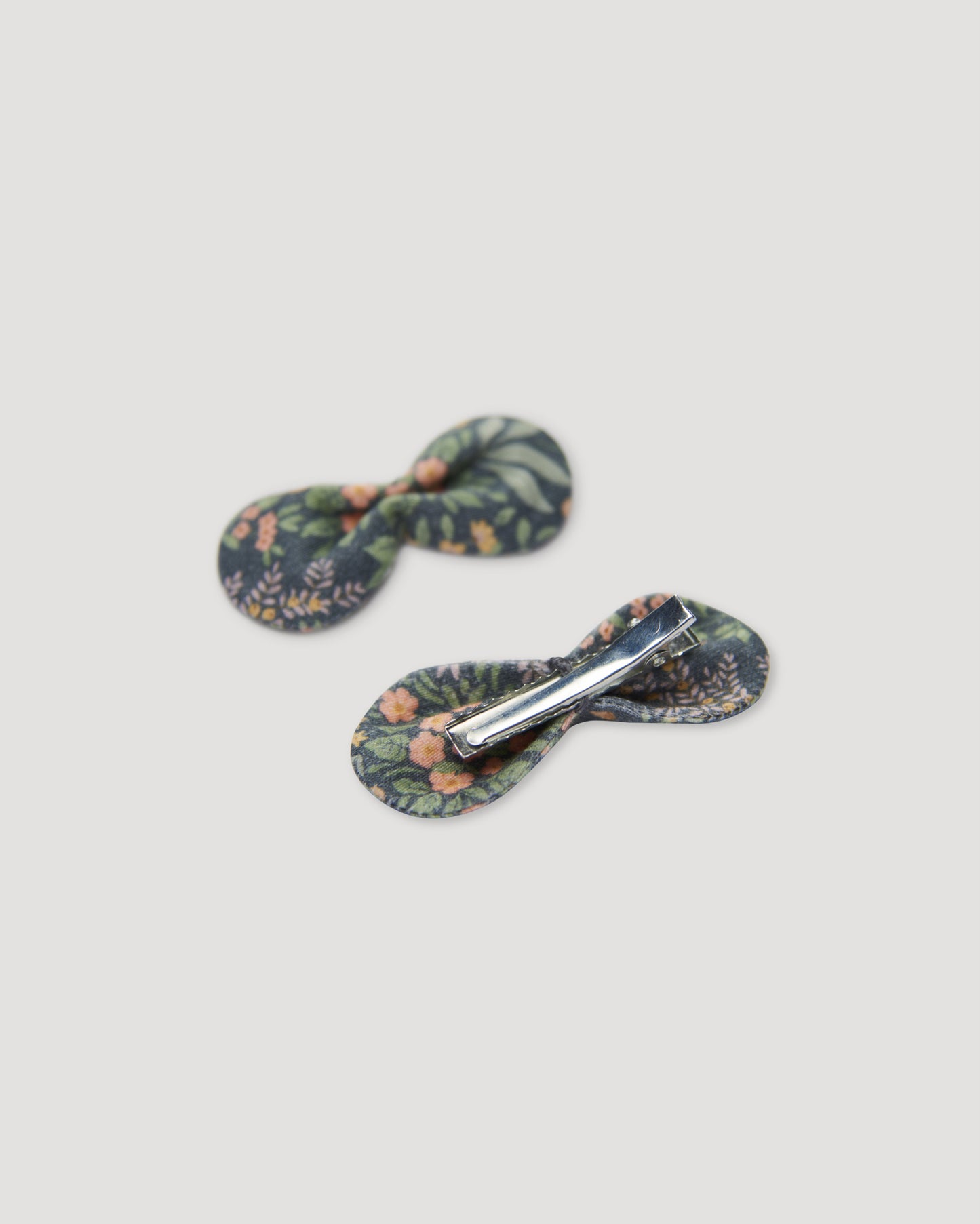 Penelope Clip- Autumn Garden Greyish Blue