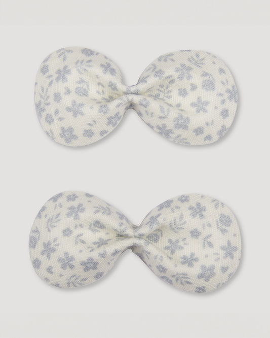 Early Sunday, Penelope Alligator Clip in Mini Flower print, made from Printed canvas 70% Cotton 30% Linen fabric, featuring a fabric bow design with a secure hair clip fastening, shown in a front flat-lay view